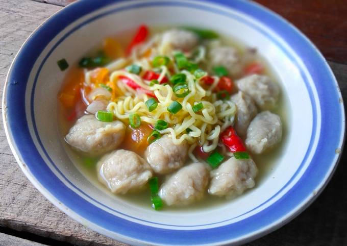 Mie bakso pentol