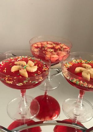 عکسی از دستور ژله توت فرنگی💞🍓