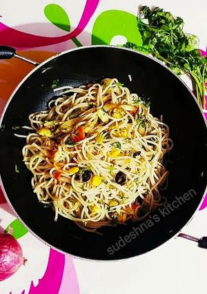 A picture of Chicken Sausage Noodles.