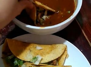 Una foto de Tacos de birria de res🌮🌮