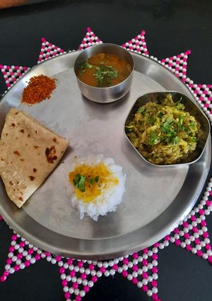 A picture of Brinjal bharit (Maharashtrian thali).
