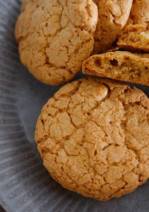 A picture of Crunchy! Peanut Butter Cookies.