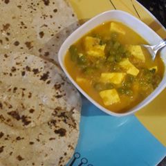 A picture of Matar paneer sbji.