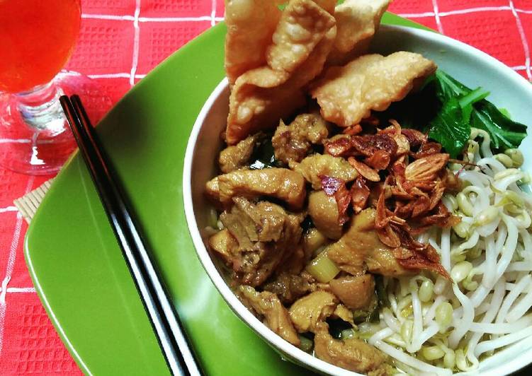  Resep  Mie ayam  homemade  oleh tamie ledagama Cookpad