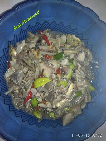 Langkah Mudah untuk Membikin Resep Tumis jantung pisang, teri jengki dan petai yang Menggugah Selera Anti Ribet, Menggugah Selera