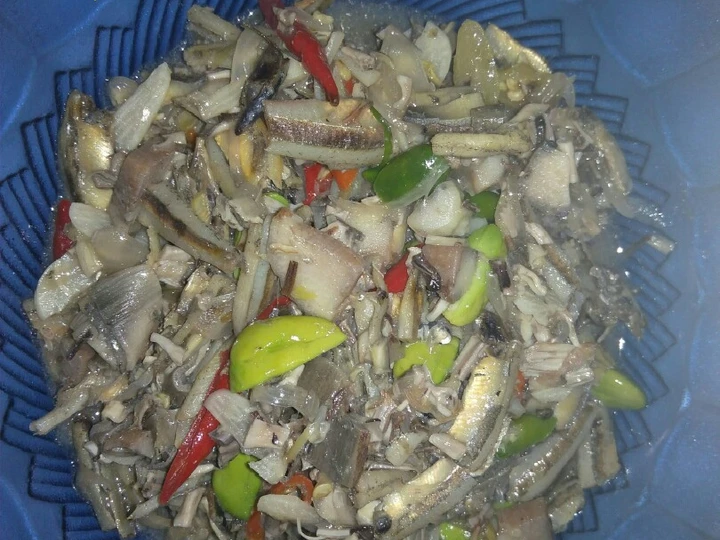 Langkah Mudah untuk Membikin Resep Tumis jantung pisang, teri jengki dan petai yang Menggugah Selera Anti Ribet, Menggugah Selera