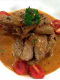 บีฟ สโตรกานอฟฟ์ Beef Stroganoff