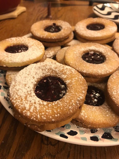 A picture of Butter almond cookies.