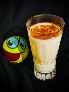 عکسی از دستور شیر عسل دارچین
