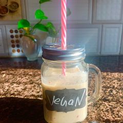 A picture of Vegan Cranberry Smoothie.