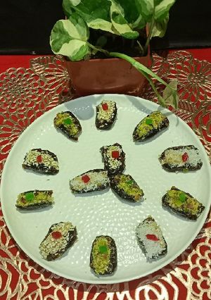 A picture of Stuffed Dates.