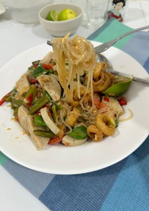 รูปของ ตำเส้นเล็กหมูยอ