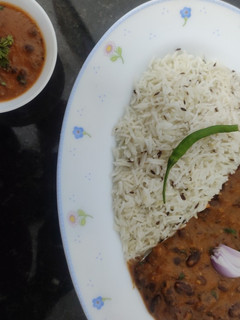રાજમા મસાલા (Rajma masala Recipe in Gujarati) રેસીપી મુખ્ય ફોટો