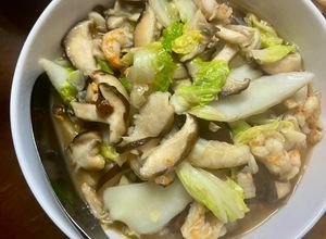 Hình của món Nấm đông cô xào cải thảo, tôm.