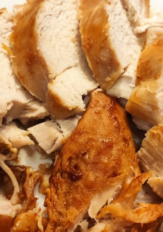 Куриная грудка запечённая в мультиварке
