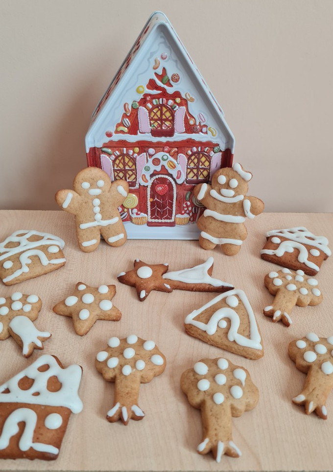Una foto de Galletas navideñas de canela y jengibre by Gaby