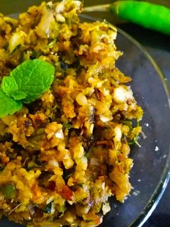 ओल्या शेंगदाण्याचा ठेचा (olya shengdanyacha thecha recipe in marathi) रेसिपी चे मुख्य फोटो