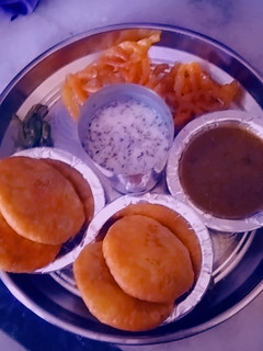 आलू की कचौड़ी (Aloo ki kachori recipe in hindi) रेसिपी मुख्य फोटो