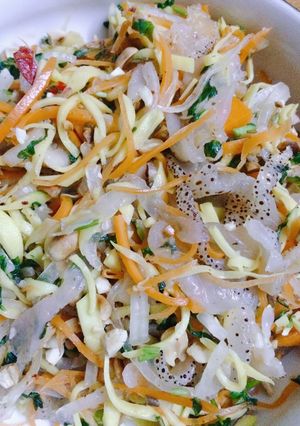 Hình của món Nộm sứa.