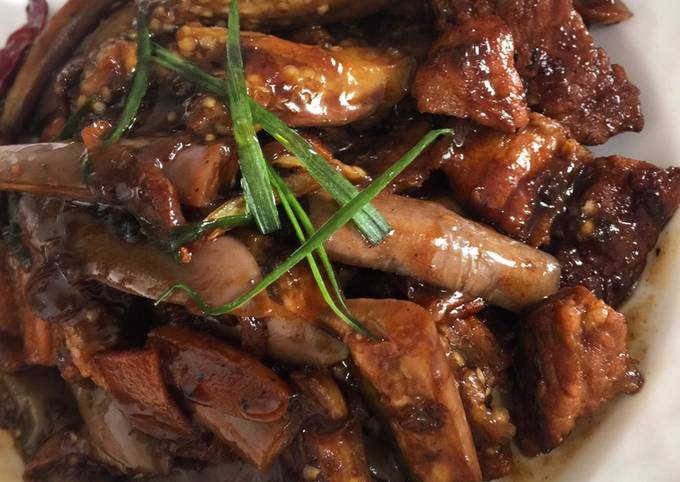 Stir pork belly with Steam eggplant