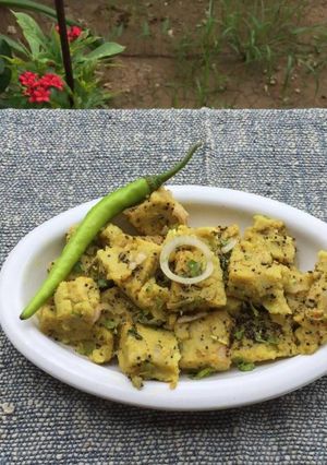 A picture of Chhashiyo lot (jawar flour+ butter milk).