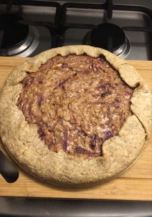 Foto principal de Tarta de cebollas con masa integral