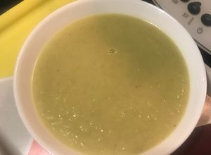 Foto principal de Crema de apio y nabos (con y sin thermomix)