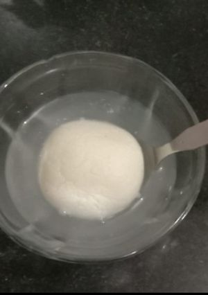 रसगुल्ला (rasgulla recipe in Hindi) रेसिपी मुख्य फोटो