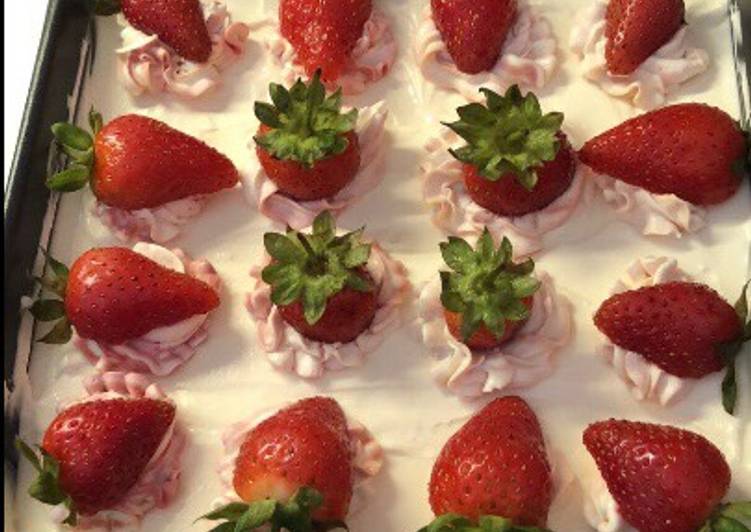 Recipe of Quick Strawberry cheesecake!!!!