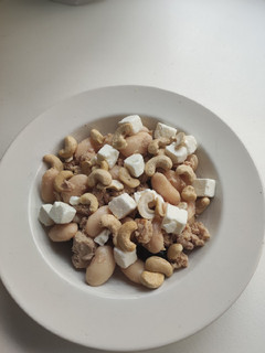 Una foto de Ensalada de alubias blancas