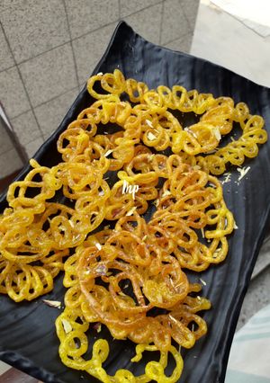 A picture of Suji Imarti (Semolina Imarti).