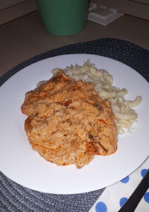 Bakonyi sertéskaraj szarvacska tésztával recept fotója