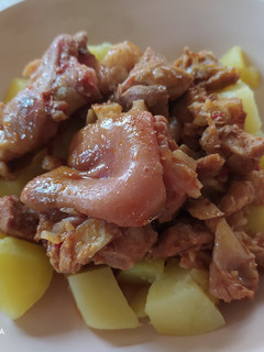 Körömpörkölt csülökkel #gluténmentes recept fotója