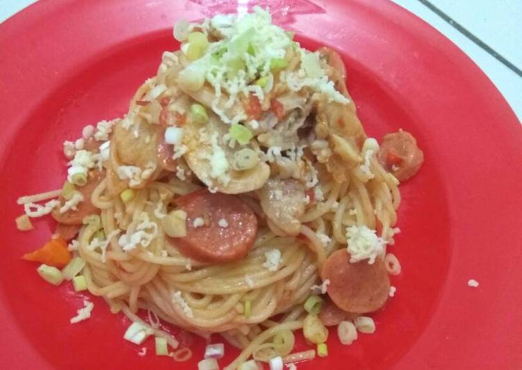 Spicy Chicken and Sausage Spaghetti