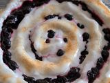 ZITRONEN-CHEESECAKE MIT BLAUBEERKOMPOTT