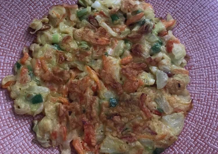 Langkah Mudah untuk Menyiapkan Korean Pancake (Isi Sayuran dan Crabstick) Bisa Manjain Lidah