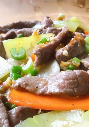 Hình của món Su Su Cà Rốt Xào Bò.