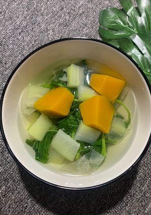 Foto resep Sayur Bening Bayam,Labu Kuning,Pepaya Muda dan Kol