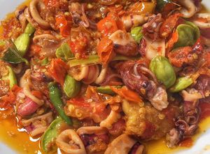 Foto resep Oseng pedas cumi dan pete