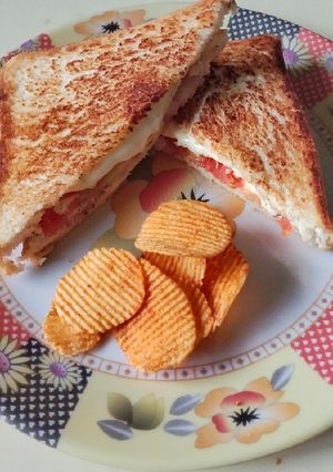 A picture of Simple veg sandwich.