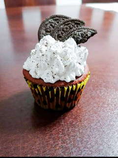Una foto de Cupcakes de Red Velvet 🧁❤️