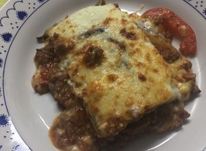 Una foto de Moussaka mixta