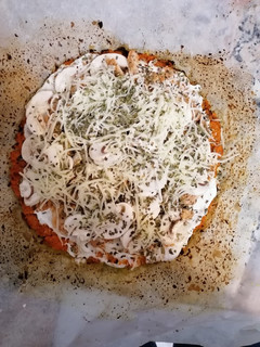 Una foto de Pizza con base de zanahoria. Súpersana y divertida