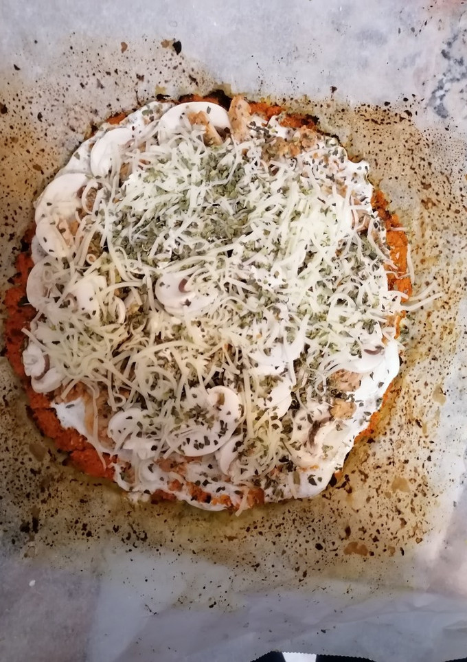 Una foto de Pizza con base de zanahoria. Súpersana y divertida