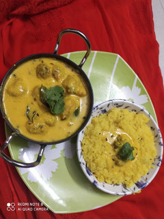 ડપકા કઢી (Dapka Kadhi Recipe In Gujarati) રેસીપી મુખ્ય ફોટો