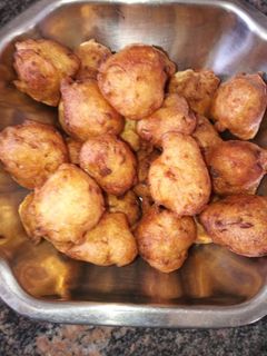 உளுந்து போண்டா செய்முறை முக்கிய புகைப்படம்