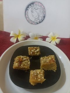 મગની દાળ ની ડ્રાયફ્રુટ બરફી (Moong Dal Dryfruit Barfi Recipe In Gujarati) રેસીપી મુખ્ય ફોટો