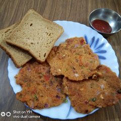 A picture of Left Over Bread Uttapam.