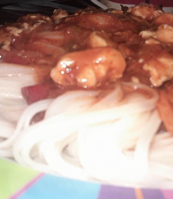Una foto de Fideos de arroz en olla a presión eléctrica