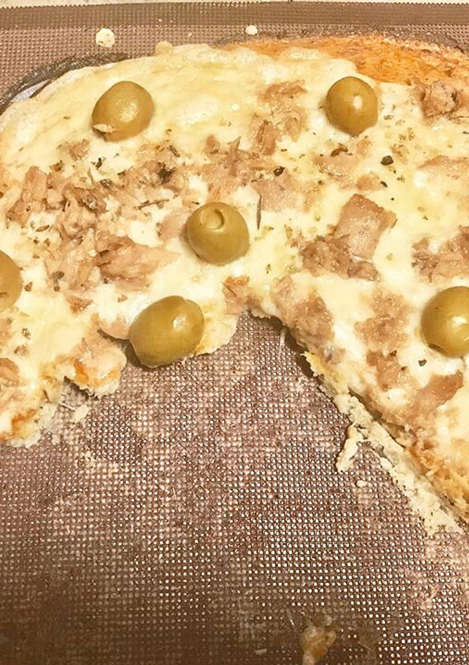 Una foto de Pizza con base de coliflor
